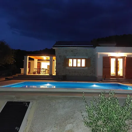 Vila Olive Garden House *